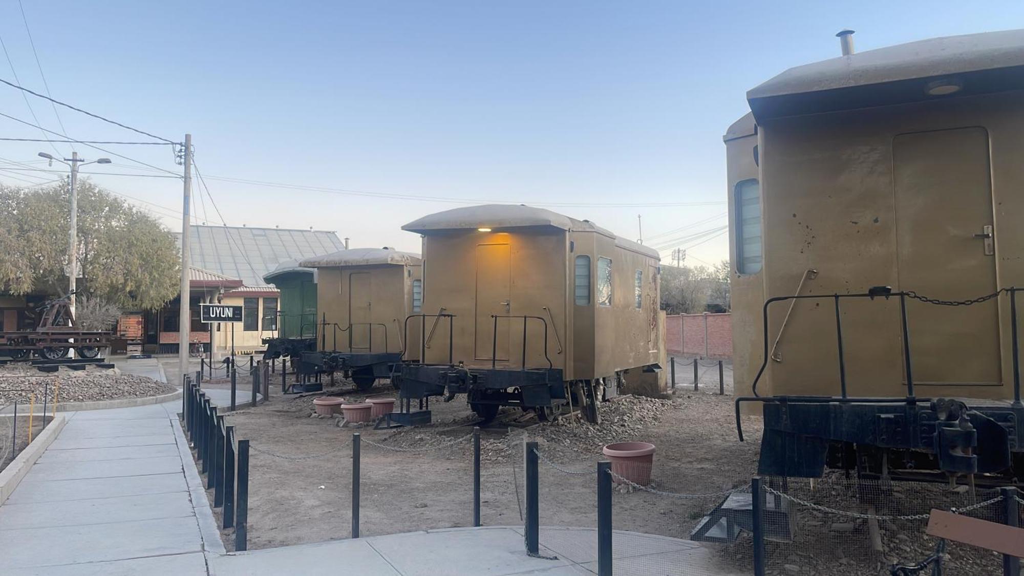 Onkel Inn Wagon Sleepbox Uyuni Exterior foto