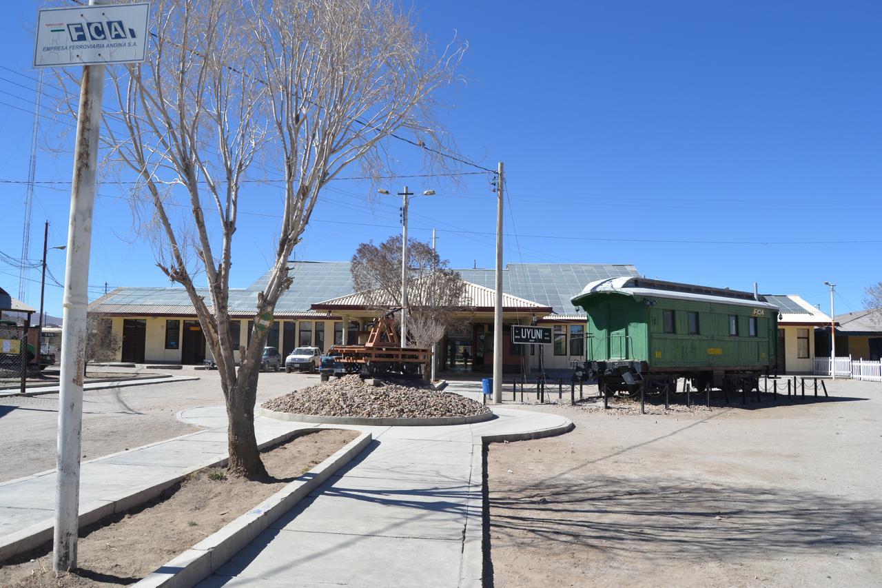 Onkel Inn Wagon Sleepbox Uyuni Exterior foto